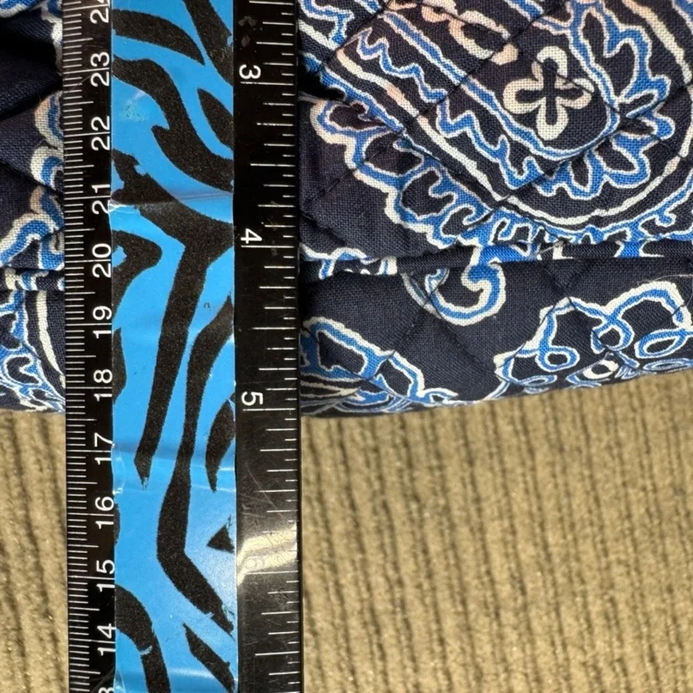 Vera Bradley Quilted Cotton Cosmetic Bag Navy Blue Paisley Travel Toiletry Case
